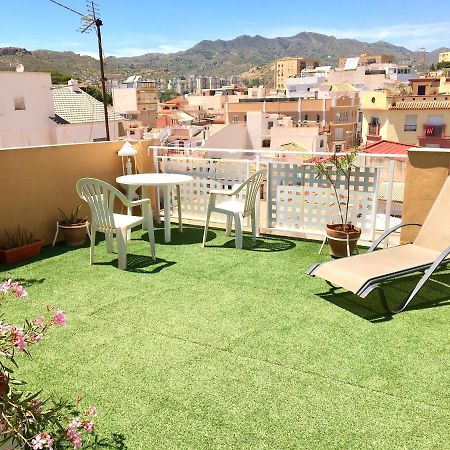 Room With Single Bed In Typical Townhouse With Rooftop Terrace 马拉加 外观 照片