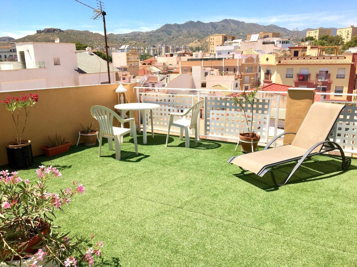 Room With Single Bed In Typical Townhouse With Rooftop Terrace 马拉加 外观 照片